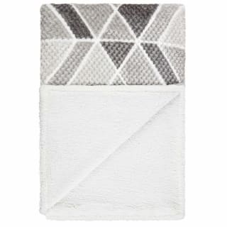 B&M Simply Geo Waffle Throw - Grey